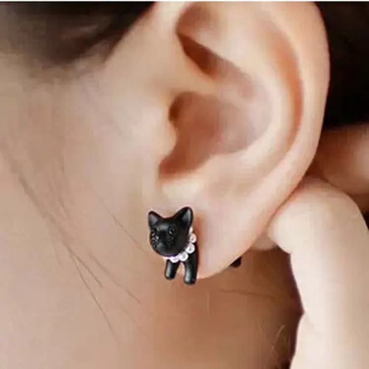 Arete de gatito negro