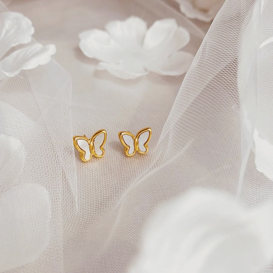 Aretes de mariposa baño de oro