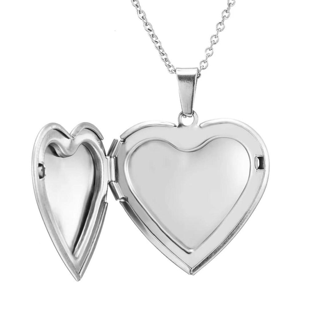 Collar de relicario de corazon plateado