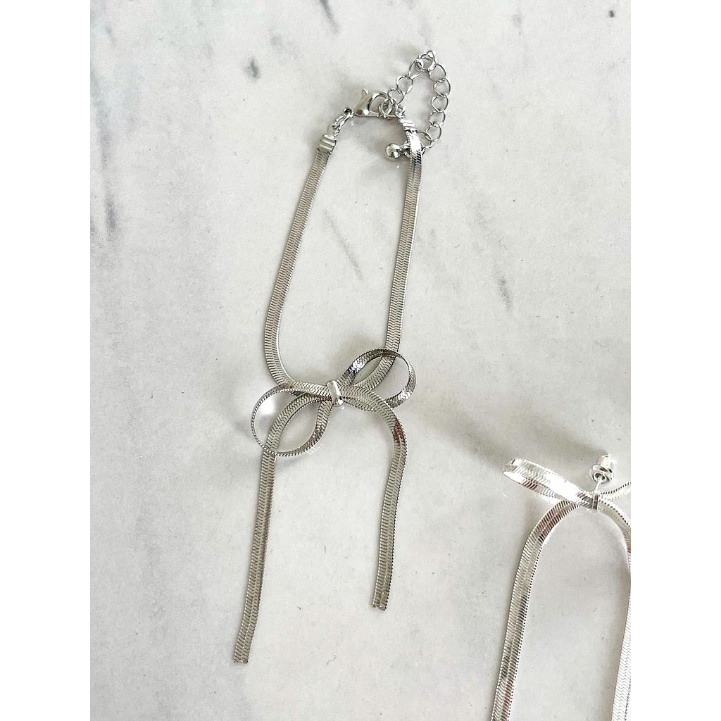Pulsera de moña plateada