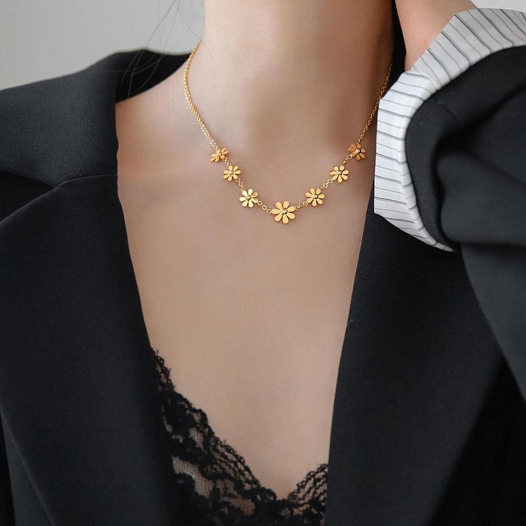 Collar de margaritas baño de oro