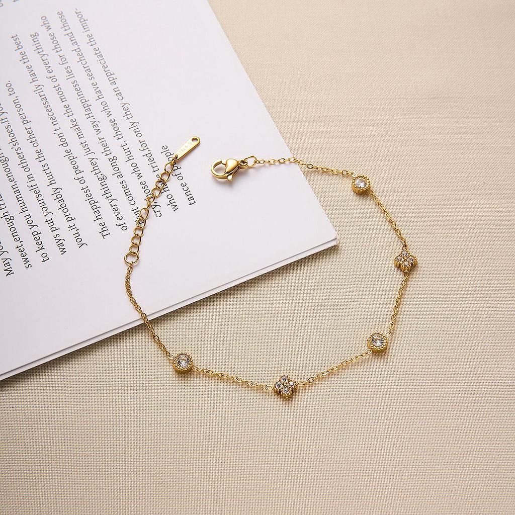 Pulsera dorada con circonias